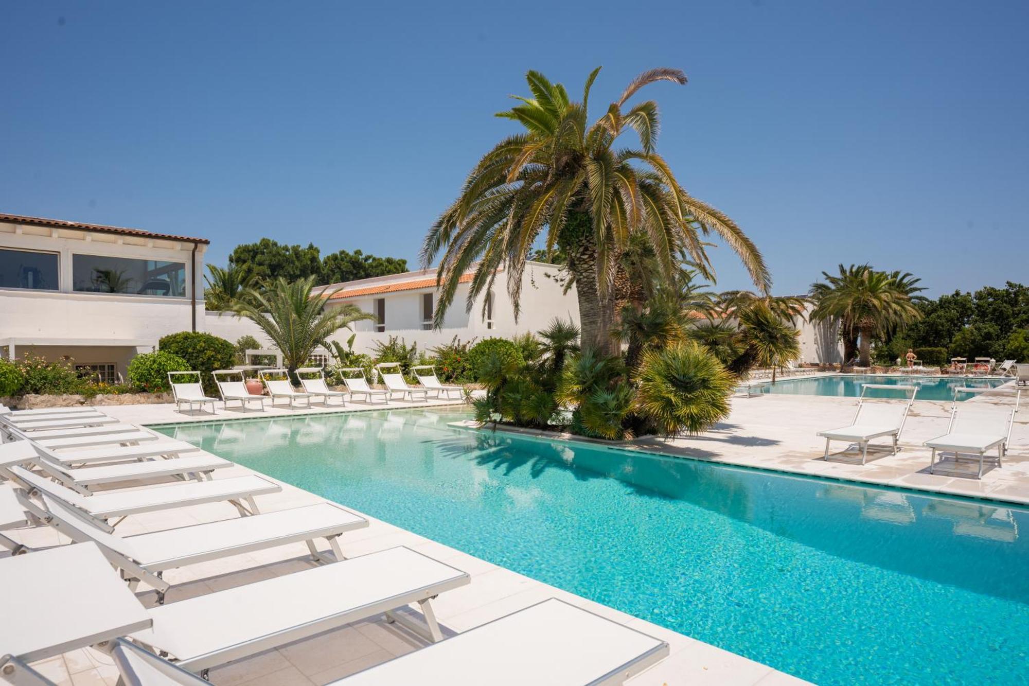 Ostuni A Mare Hotel Exterior photo